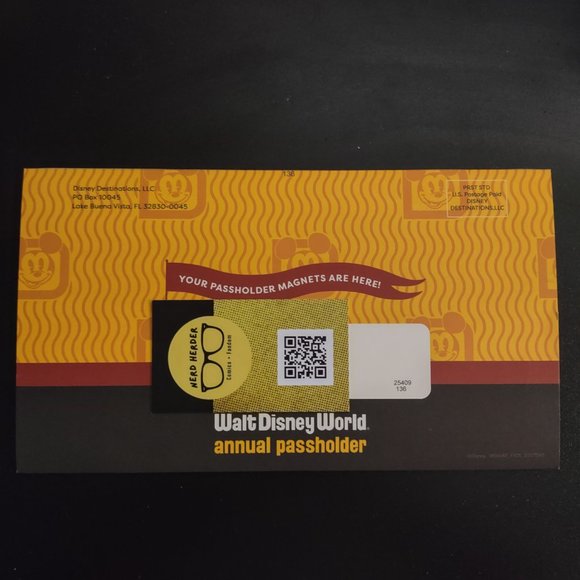 Disney Annual Passholder Magnets - Picture 4 of 5